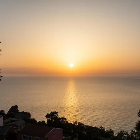Irida Sunset Πεντάτιο