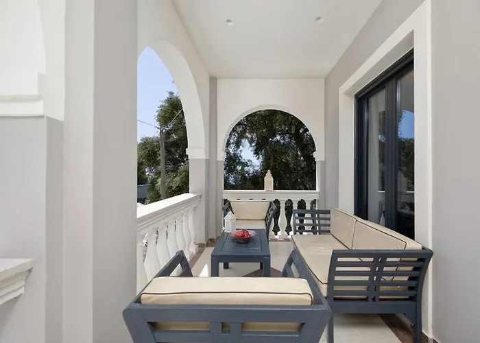 Irida Sunset ヴィラ *