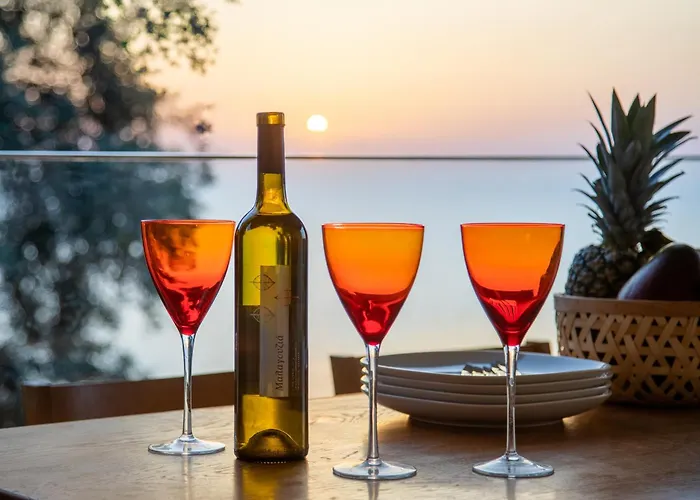 Willa Irida Sunset
