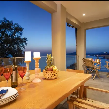 Irida Sunset Villa *